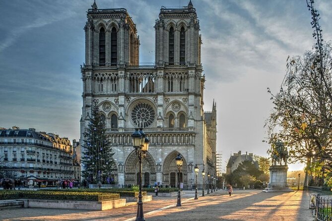 Notre Dame de Paris Outdoor Tour with Interior Visit Option - Viewing the Gargoyles and Architectural Details
