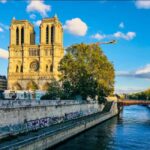 Notre Dame Ile De La Cité Walking Tour & Seine River Cruise - Starting at Pont des Arts with a Romantic View