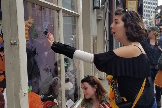 Nutty New Orleans Scavenger Hunt - Interacting with the Remote Guide