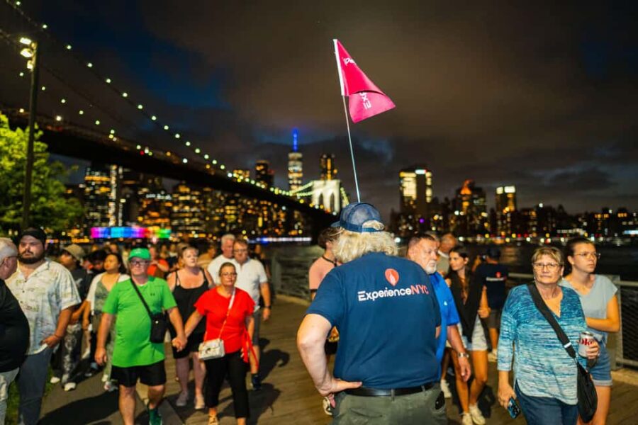 NYC at Night: 3-Hour Luxury Bus Tour of Top Highlights - Illuminated Landmarks and Skyline from Columbus Circle and Fifth Avenue