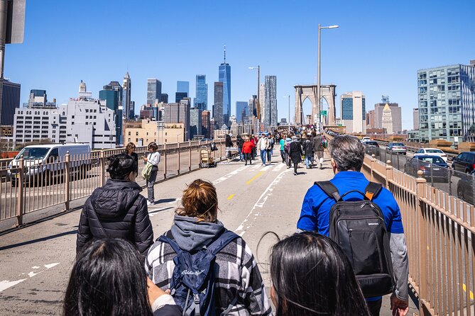 NYC Brooklyn Bridge and DUMBO Food Tour - Crossing the Brooklyn Bridge for Iconic Views