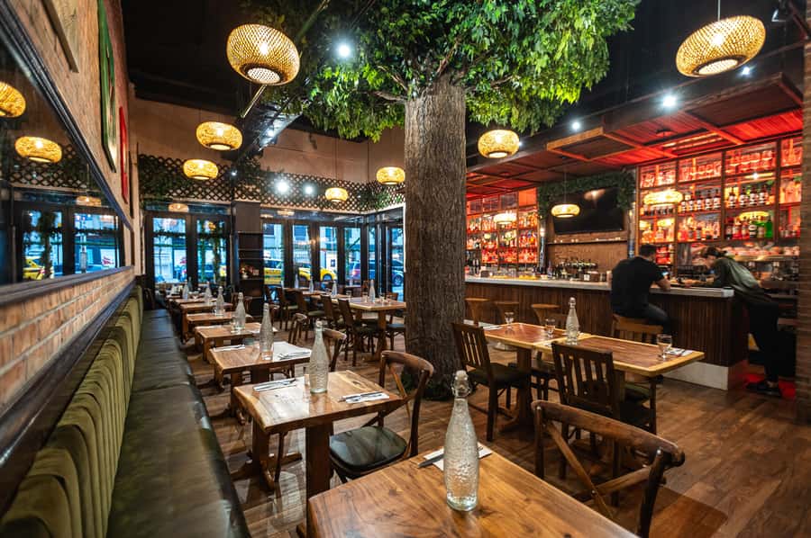 NYC: Central Park Cafe Scenic Lunch & Dinner Experience - Central Park Cafe: An Ideal Spot for Scenic Dining