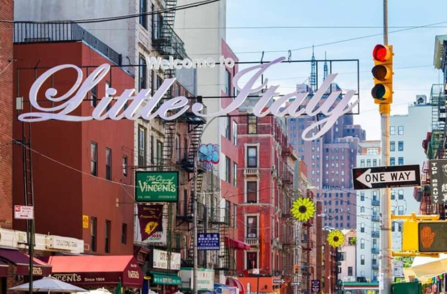 NYC: Downtown Pedicab Tour with Stops - Iconic Landmarks on the Route