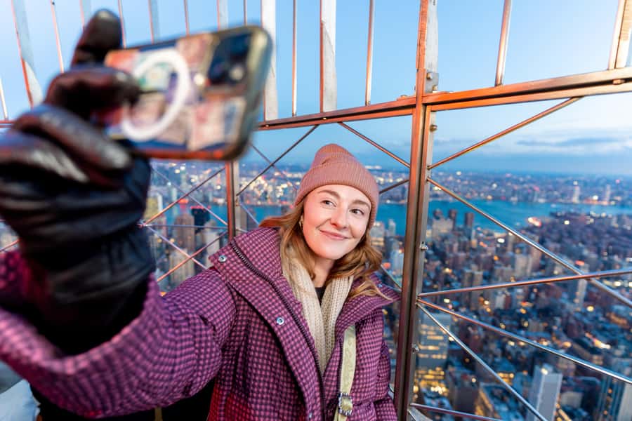 NYC: Empire State Ticket & Grand Central Small Group Tour - Starting Point in Midtown: Meeting at Épicerie Boulud