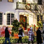 NYC Holiday Lights and Dyker Heights Luxury Bus Tour - Departing from Manhattan for a Festive Brooklyn Journey