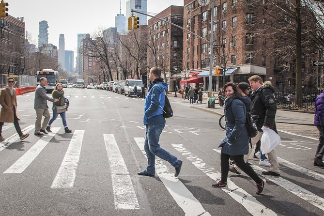 NYC Manhattan Private Custom Christmas Tour with a Local Guide - Exploring Fifth Avenues Festive Window Displays