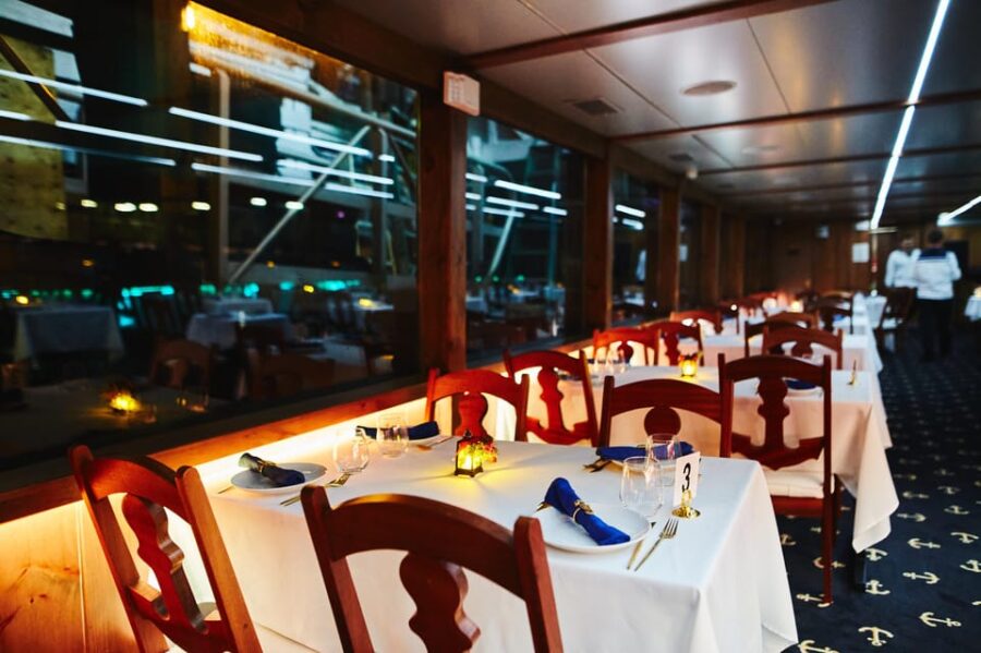 NYC: New Year's Eve Dinner Cruise with Music and Open Bar - Board the Luxury Yacht Louisa for an Unforgettable NYE Celebration