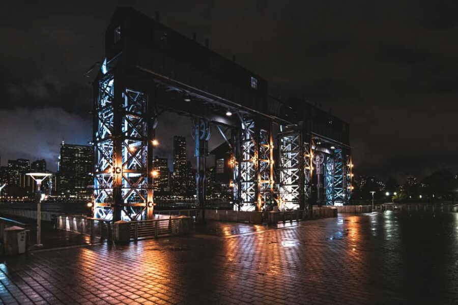 NYC: Night Tour and viewpoints of New York - Visiting DUMBO for the Best View of Lower Manhattan