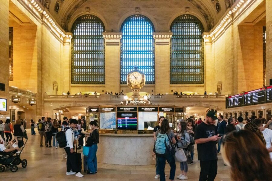 NYC: Official Grand Central Terminal Guided Tour - Inside the Secrets of Hidden Staircases and Speakeasies