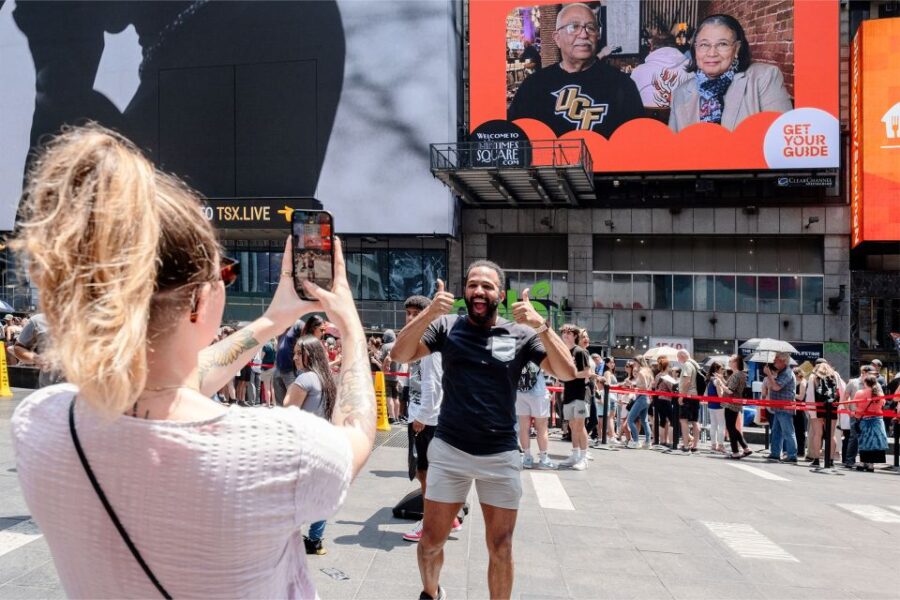NYC: See Yourself on a Times Square Billboard for 24 Hours - The Location: Heart of Times Square