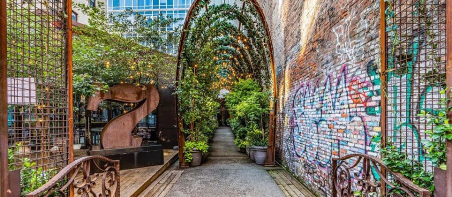 NYC: SoHo, Little Italy, and Chinatown Guided Tour - Exploring SoHo’s Artistic Streets and Historic Transformation