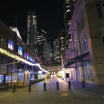 NYC: Spanish tour through narrow, authentic streets - Starting Point at NYC Public Library