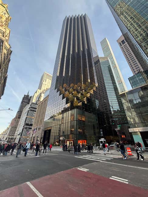 NYC: The Tour D'Trump, Walking Tour - The Significance of The Plaza for Trump’s Career