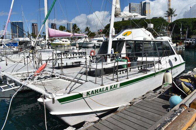 Oahu Catamaran Waikiki Sunset on 40 Foot Catamaran: Food and BYOB - What to Expect During the 2-Hour Sunset Cruise