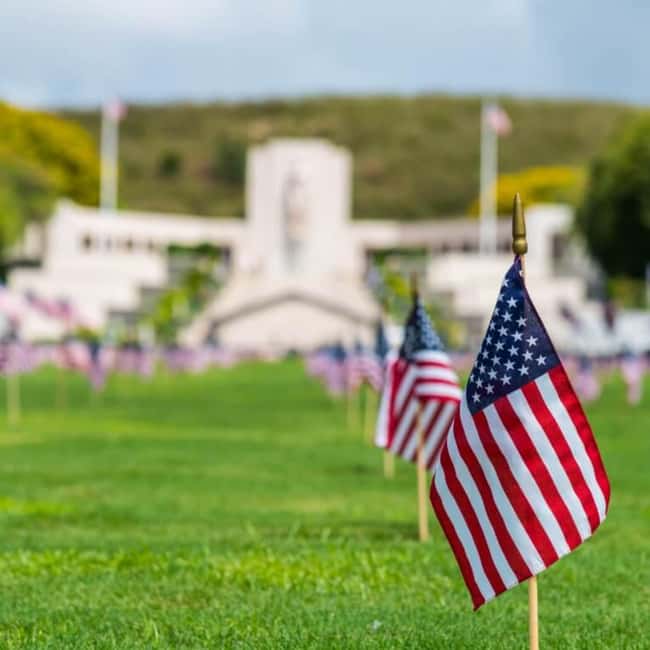 Oahu: Pearl Harbor Experience Tour - Visiting the USS Arizona Memorial and Honoring History