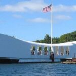 Oahu: Pearl Harbor Heroes Deluxe Experience - Marvel at the USS Arizona Memorial and Pay Tribute