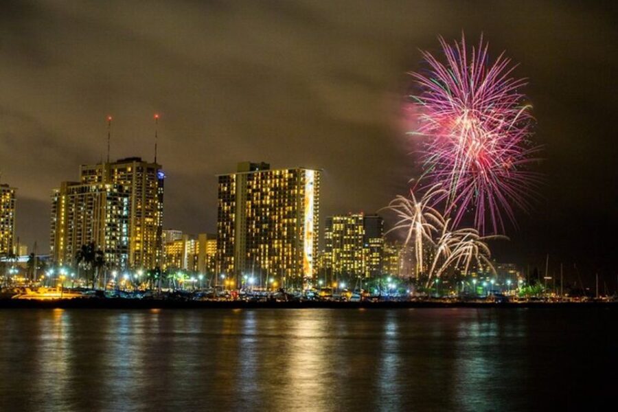 Oahu: Waikiki Friday Night Fireworks Catamaran (Wahine Koa) - Sail Aboard Two Distinct Catamarans in Waikiki