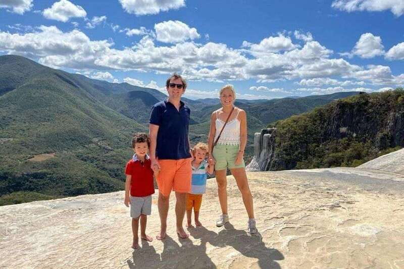 Oaxaca: Hierve el Agua, Mezcal Distillery, and Lunch Tour - Discover the Natural Beauty of Hierve el Agua