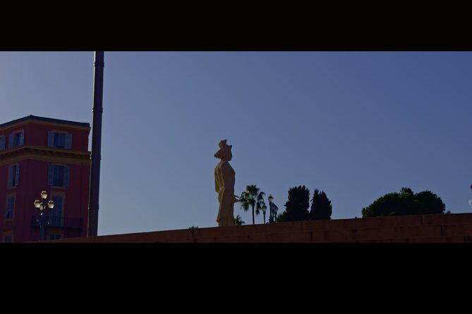 Old Nice: 800 years of a carnival DE l'Histoire - Exploring Rue de la Croix: Secrets Beyond the Beaten Path