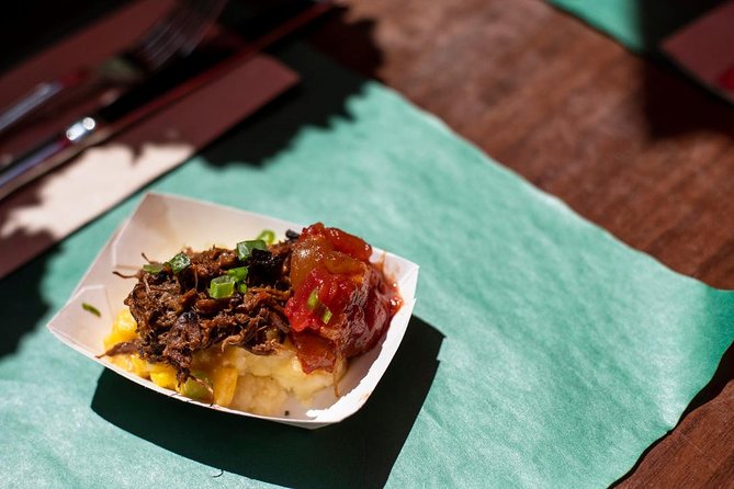 Old Quebec City Food and Drink Walking Tour - Sampling Québécois Cuisine at La Bûche and BEClub Bistro