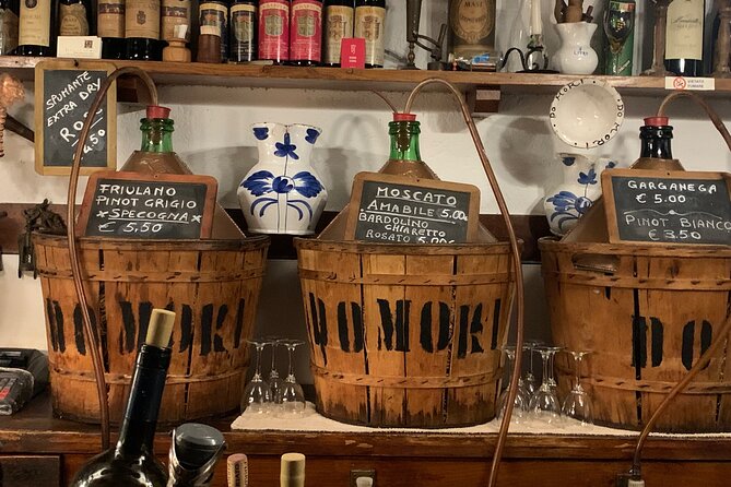 Old Taverns and Rialto Market Food Adventure (for hungry foodies) - Visiting Lesser-Known Bars and Food Spots