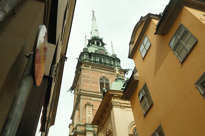 Old Town Self-Guided Tour with interactive challenges - The Legend of Saint George and the Dragon