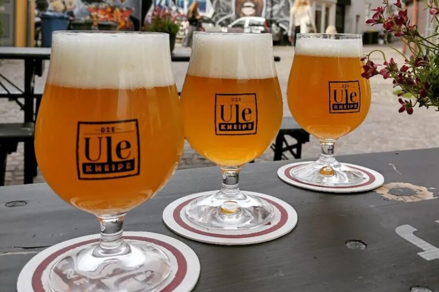 Oldenburg: "Beschwipste" Nachtwächter-Führung (mit Umtrunk) - Discover the Historic Old Town After Dark