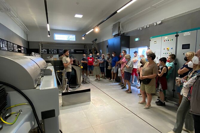 Olive Oil Private Tour and Extra Virgin Olive Oil Tasting in Altamura - How the Tour Explains the History of Perniola Olive Oil