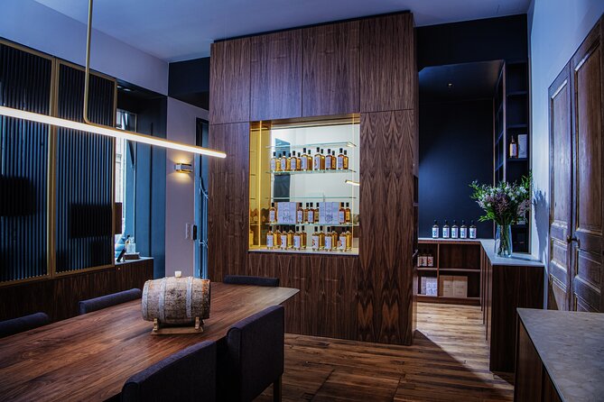 One hour of French Whisky and Food - Meet the Master Distiller Benjamin Due Kuentz