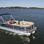 One Hour Private Pontoon Boat Lake Tour - Meeting Point Near Kelowna Visitor Information Centre