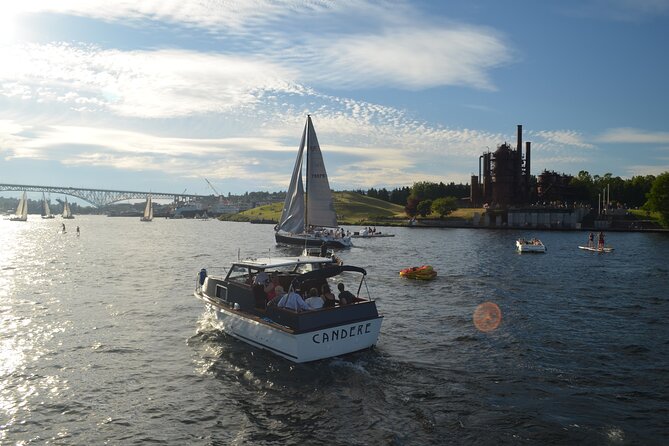 One Hour Social Sightseeing Cruise - BYOB! - Highlights of the Lake Union Sights