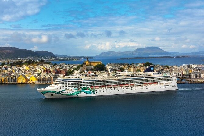 One Way Private Transfer from Athens Airport to Rafina Port - Comfortable, Air-Conditioned Vehicles with Bottled Water