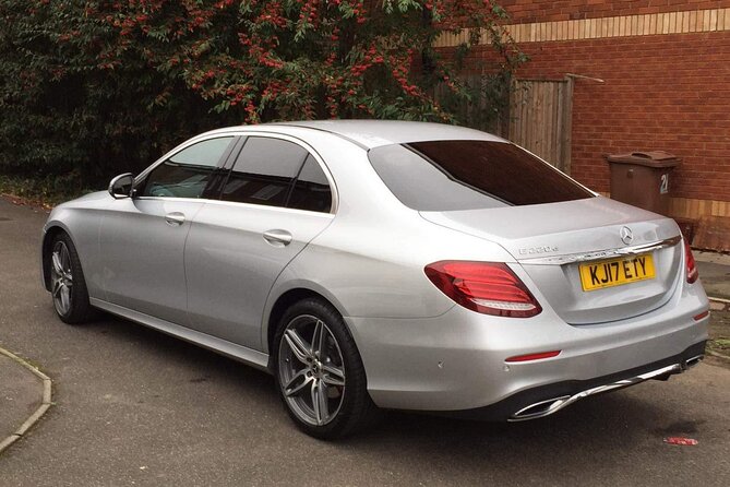 One Way Taxi Transfer from London to Stansted Airport - Features That Enhance Your Trip