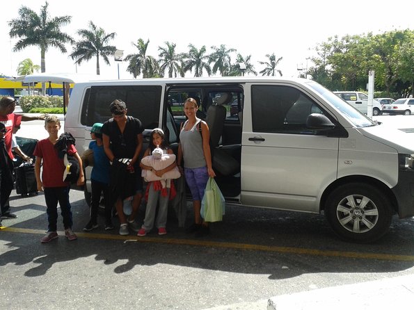 One Way Transfer to/from Cancun Airport to Akumal Zone up to 7 passengers - The Booking Process and Ease of Arrival