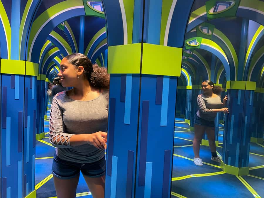 Orlando ICON Park: Mirror Maze & Arcade Combo - Arcade Play Credits: Virtual Realities and Classics