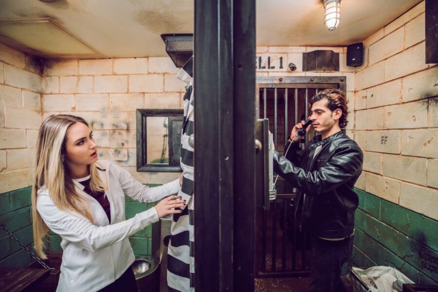 Orlando: The Escape Game Epic Adventure on I-Drive - Expert Guides Enhance the Experience