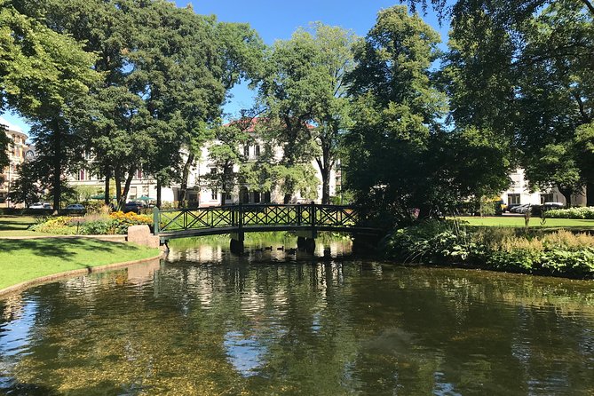 Oslo Easy Walk 2 hours - Inside the Royal Palace and The Norwegian Parliament