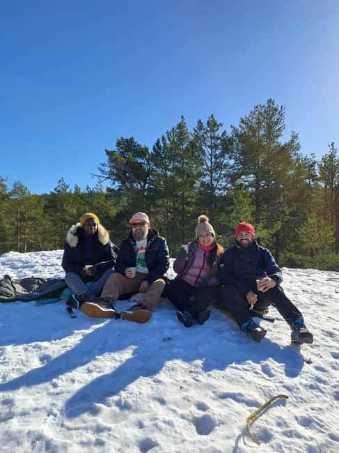 Oslo: Winter Wonderland Forest Hike and Campfire with a Dog - From the Village to Breathtaking Views in Oslo’s Surroundings