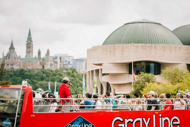 Ottawa: Hop-On Hop-Off Guided City Tour Pass - Starting Point at Sparks Street in Downtown Ottawa