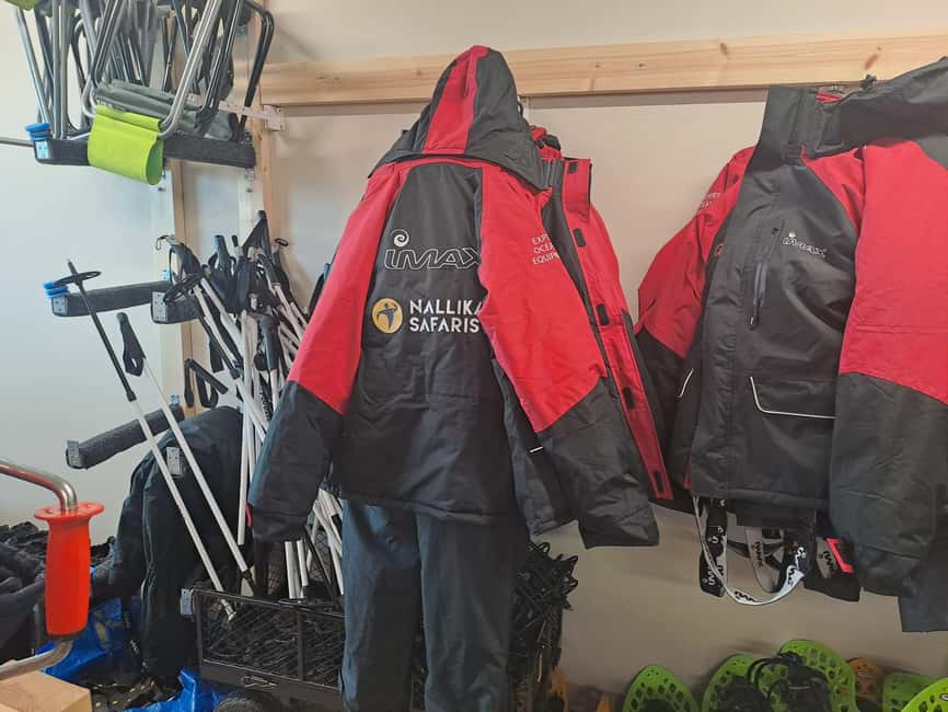 Oulu: Winter Clothing Set  12 hours Rental - Convenient Pickup at Nallikari Experience Center