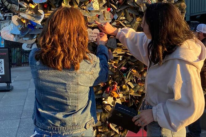 Outdoor Escape Room in St. Louis - Downtown - How the Outdoor Clue-Solving Adventure Works