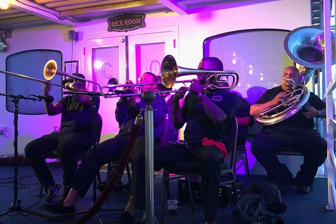Paddlewheeler Creole Queen Jazz Dinner Cruise in New Orleans - Setting Sail on the Mississippi River