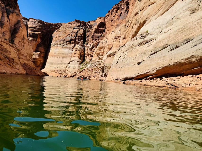 Page: Lake Powell Kayak & Water Antelope Canyon Hiking Tour - Location and Meeting Logistics at Antelope Point Parking