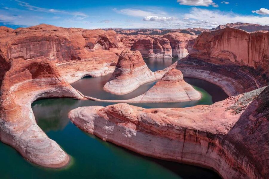 Page: Lake Powell Scenic Dam Cruise - The Experience of Wahweap Bay: Scenic Waterways and Views