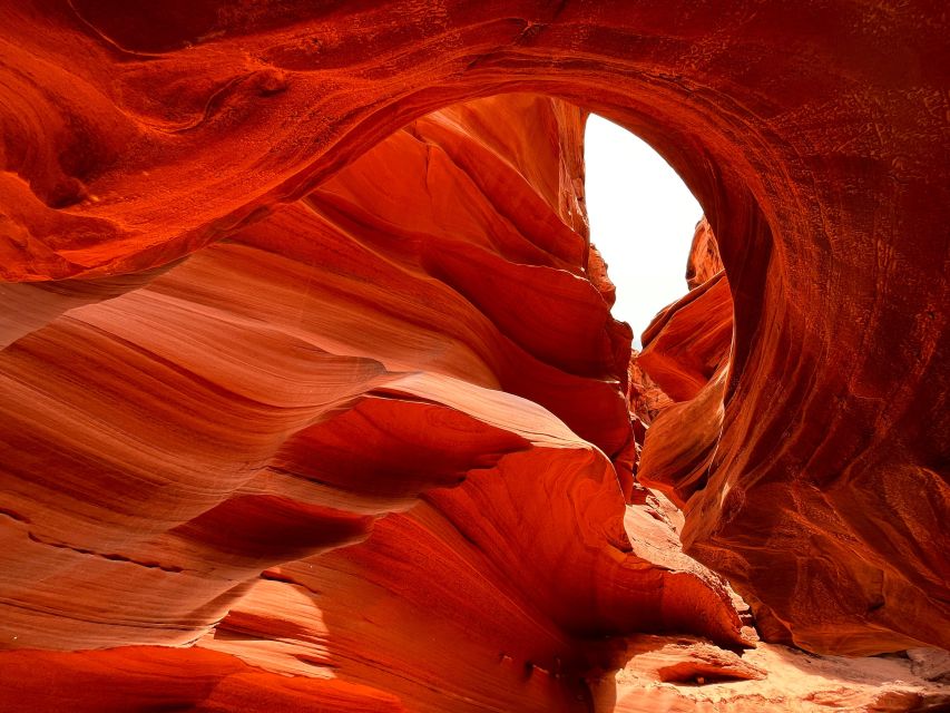 Page: Traditional Navajo Hogan Stay & Antelope Canyon Tour - Staying in an Authentic Navajo Hogan