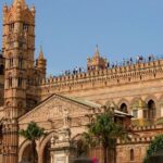 Palermo Street Food tour: art, history and ancient markets - Visiting the Iconic Markets: Capo Street Market and Arab Origins