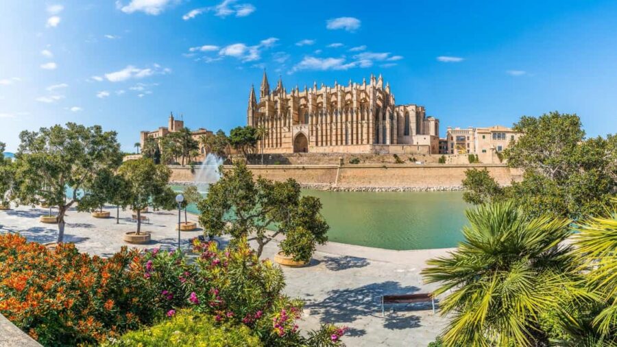 Palma: A Day of Discovery  Cathedral, Culture & Local Cuisine - Discovering Palma Cathedral and the King’s Gardens