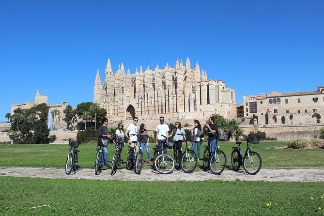 Palma de Mallorca 3-Hour Highlights and Tapas Tasting Bike Tour - Discovering Palmas Gothic Heritage at Sa Llotja