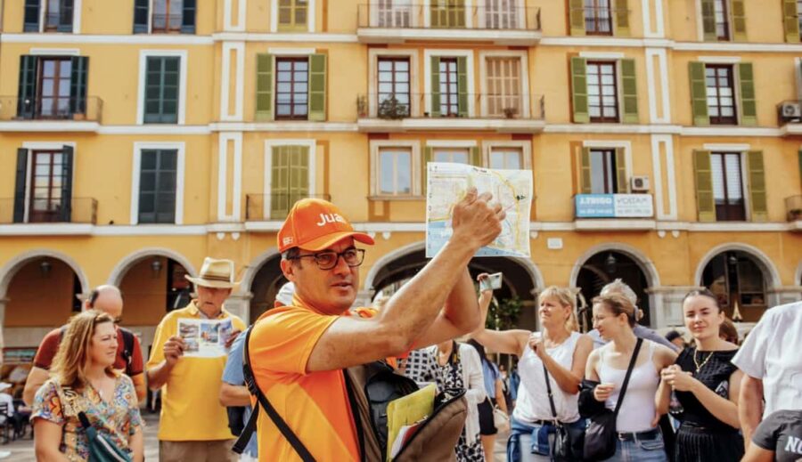 Palma de Mallorca: Old Town and Cathedral Tour - Inside Palma Cathedral: A Gothic Masterpiece