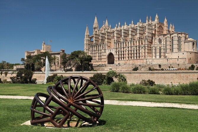 Palma de Mallorca with Cathedral Private Walking Tour - Visiting the Catedral de Mallorca: Architectural Treasure with the Largest Rosette